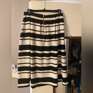 Black & White Design Lab Skirt - pink zipper size M